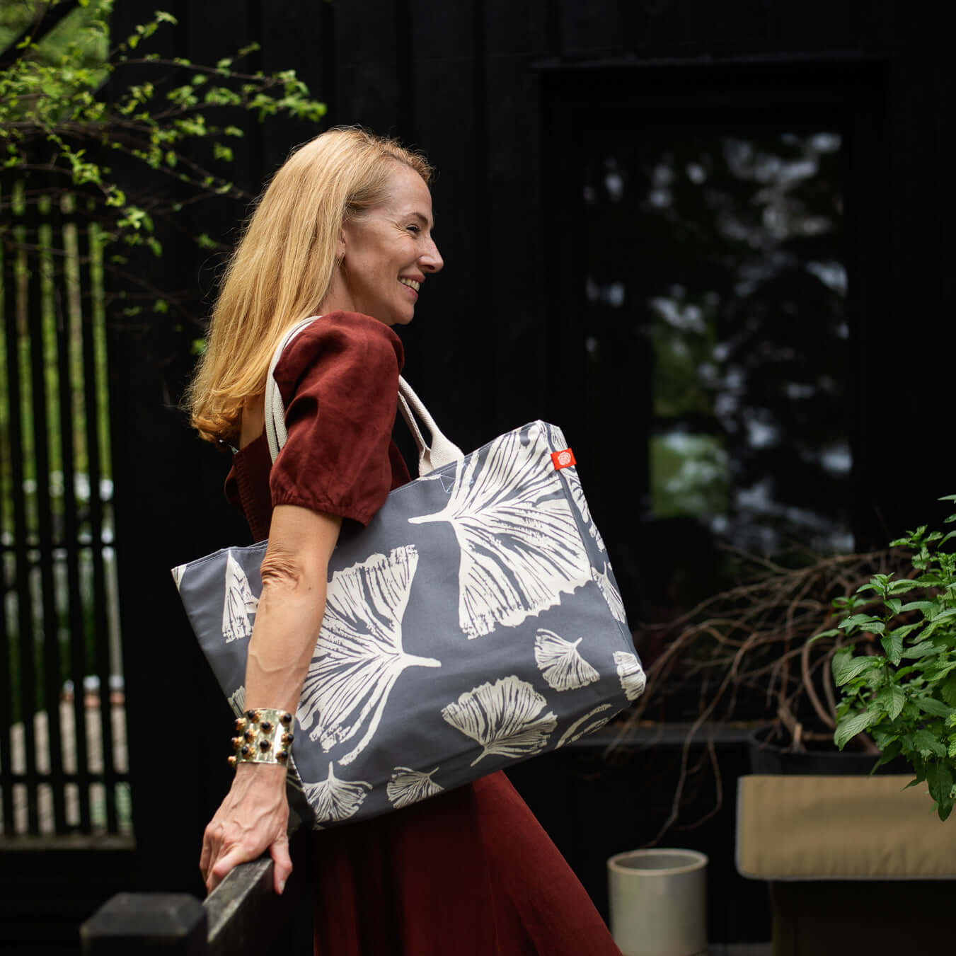 The FOREVER Beach Tote, Ginkgo